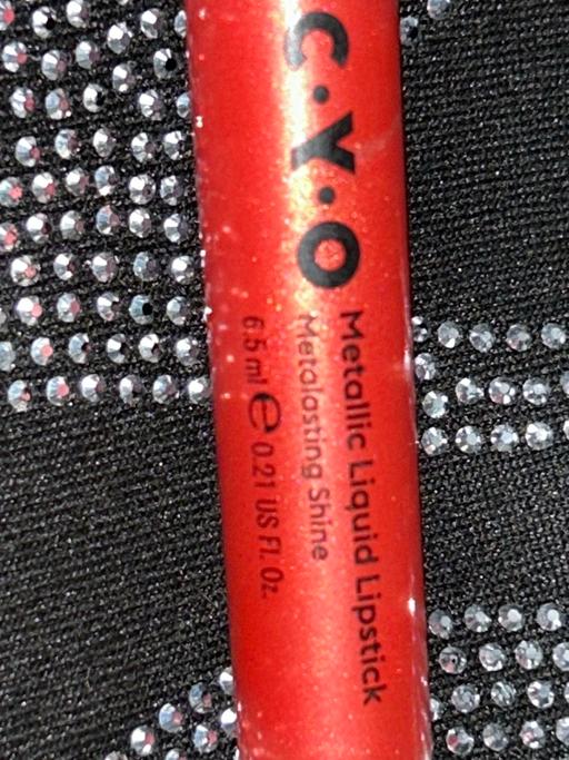 Buy & Sell Northville South Gloucestershire - Photos for CYO Metallic Liquid Lipstick
