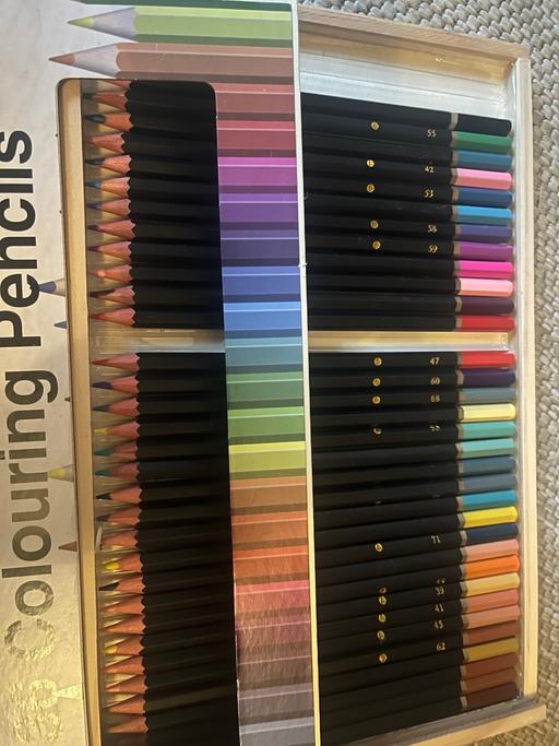 Buy & Sell Wednesfield Wolverhampton - Photos for Crayons new as pic think two missing