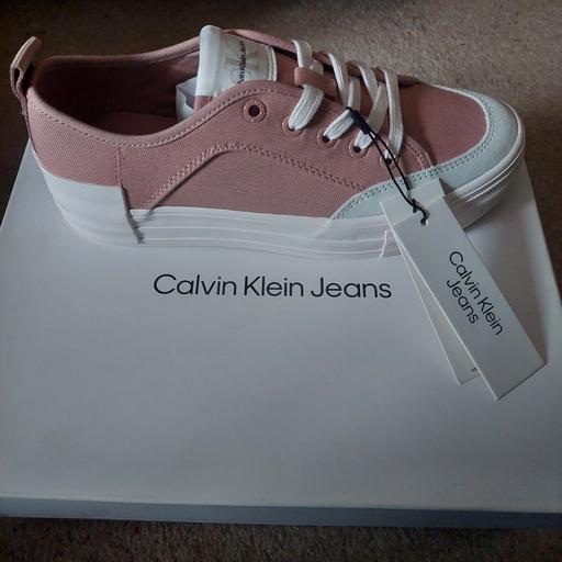 Buy & Sell Feltham Hounslow - Photos for Calvin Klein traniers