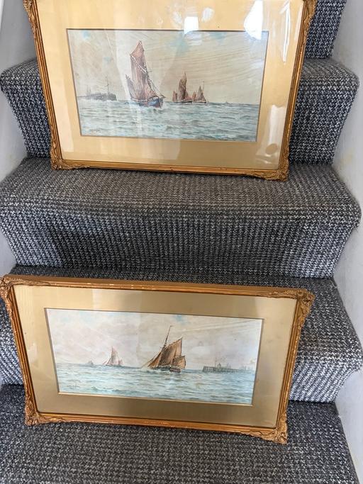 Buy & Sell Kidbrooke South East London - Photos for Boats sailing away on choppy seas in Newquay