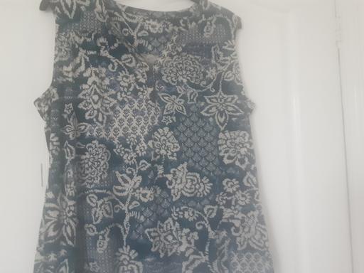 Buy & Sell Bolton-Upon-Dearne Barnsley - Photos for ladies size 20 Nutmeg top