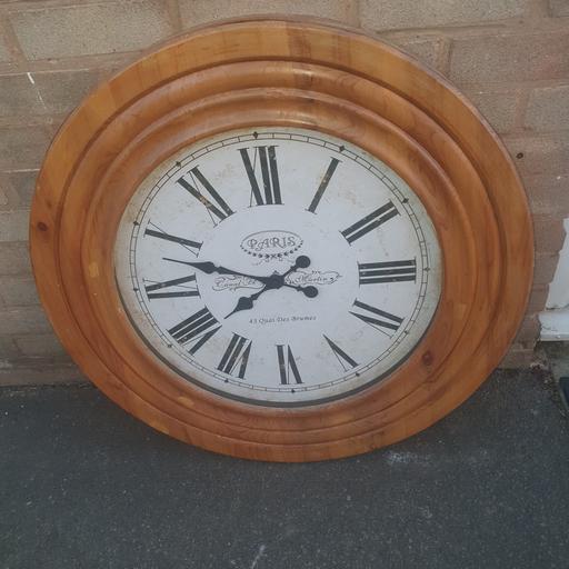 Buy & Sell Pensnett Dudley - Photos for Large , Solid Wood Wall Clock , 31 inches ,