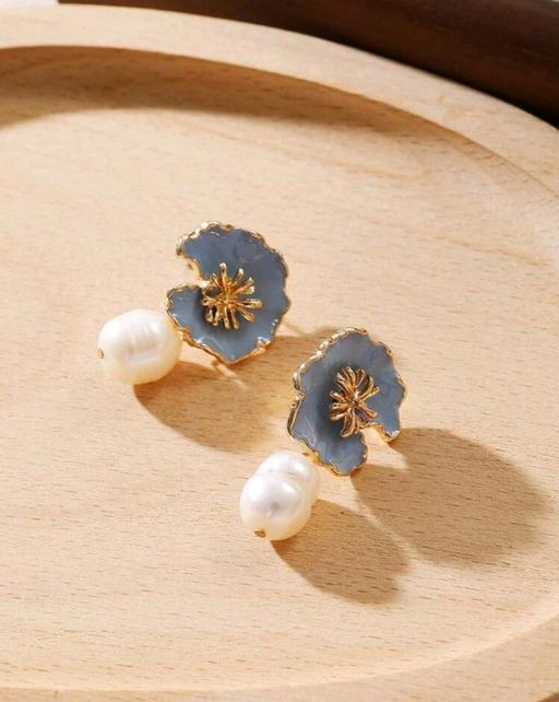 Buy & Sell Ilford Redbridge - Photos for 1 piece Blue Orchard and Pearl Earrings