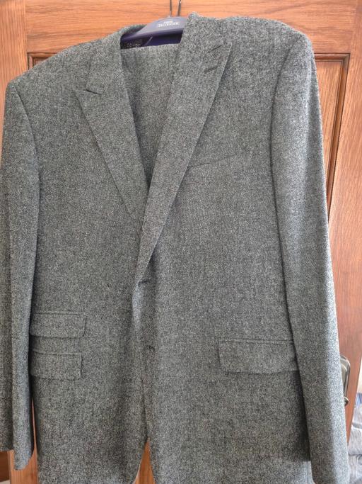 Buy & Sell Bexleyheath Bexley - Photos for Sharp Grey 3-Piece Suit (Tailored Fit)
