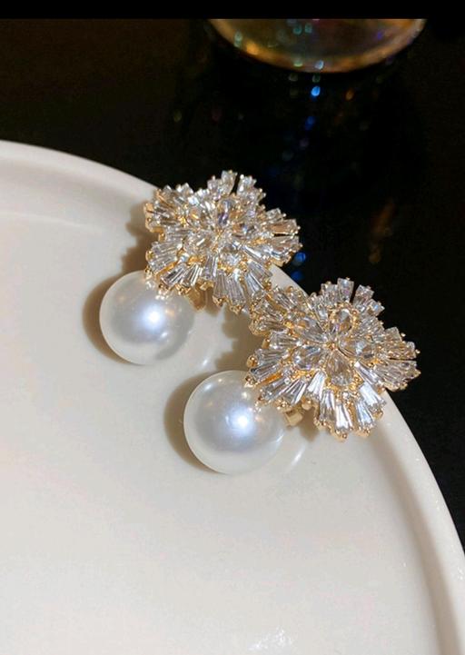 Buy & Sell Ilford Redbridge - Photos for 1 piece pearl drop earrings