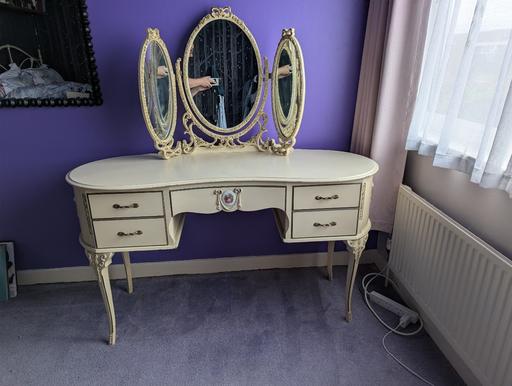 Buy & Sell Upton Wirral - Photos for Queen Ann Dressing table & triple mirror set
