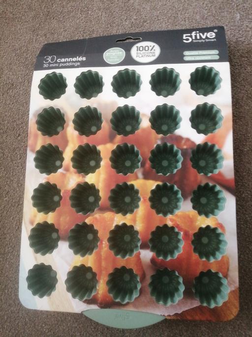 Buy & Sell Heath Town Wolverhampton - Photos for New silicone 30 mini pudding canneles moulds