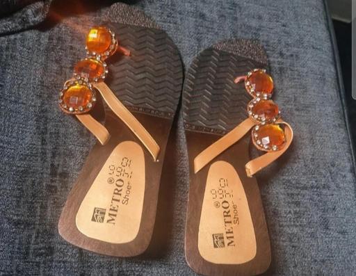 Buy & Sell Lees Oldham - Photos for Slippers