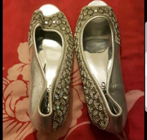 Buy & Sell Oldham Town Centre Oldham - Photos for Silver Shoes