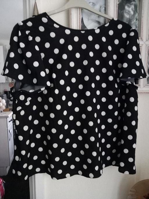 Buy & Sell Stannington Sheffield - Photos for Black and white top