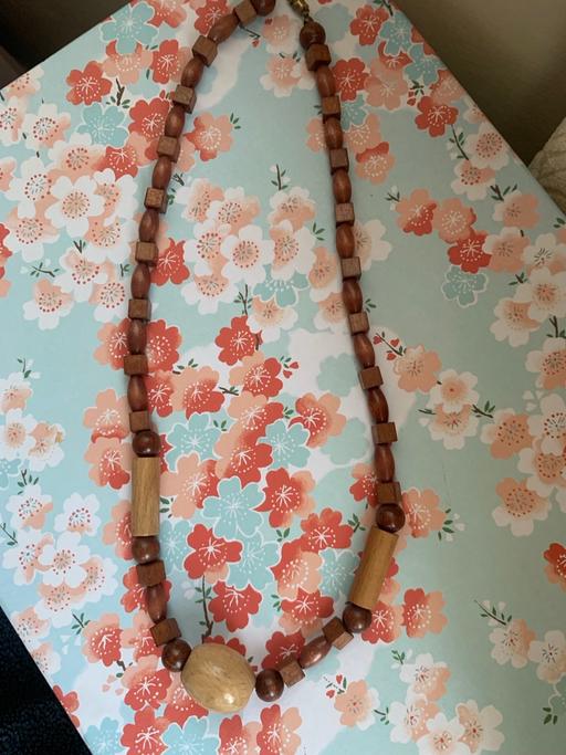 Buy & Sell Seven Kings East London - Photos for Vintage wooden beaded necklace