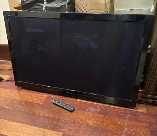 Buy & Sell Willesden Green North West London - Photos for Panasonic tx-p50g20b TV and Remote Control