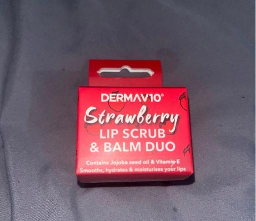 Buy & Sell Kings Heath Birmingham - Photos for New Strawberry Lip Scrub & Balm Duo