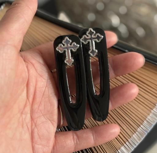Buy & Sell Newcastle Upon Tyne Newcastle upon Tyne - Photos for 2 x gothic cross resin hair clip slides
