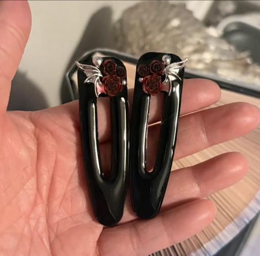 Buy & Sell Newcastle Upon Tyne Newcastle upon Tyne - Photos for 2 x gothic rose bat wing hair clip slides