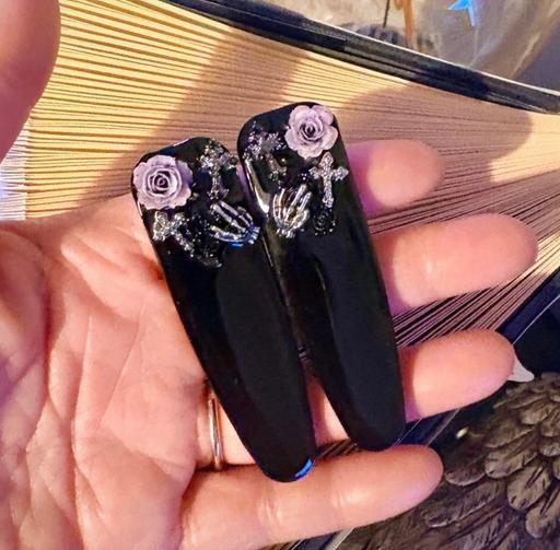 Buy & Sell Newcastle Upon Tyne Newcastle upon Tyne - Photos for 2 x gothic zombie hands hair clip slides