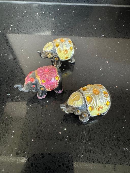 Buy & Sell New Eltham South East London - Photos for Beautiful small elephant ornaments