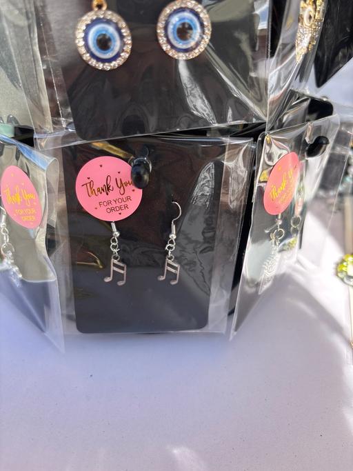 Buy & Sell Laindon Basildon - Photos for Music symbol drop dangle earrings