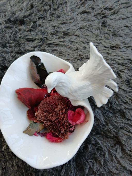 Buy & Sell Wedges Mills South Staffordshire - Photos for PORCELAIN DOVE SOAP DISH/POT POURE