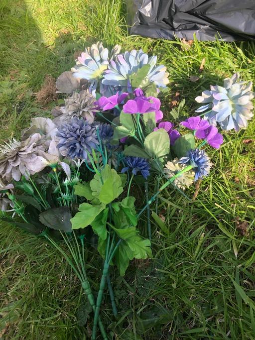 Buy & Sell Bilston Wolverhampton - Photos for Artificial flowers🪻