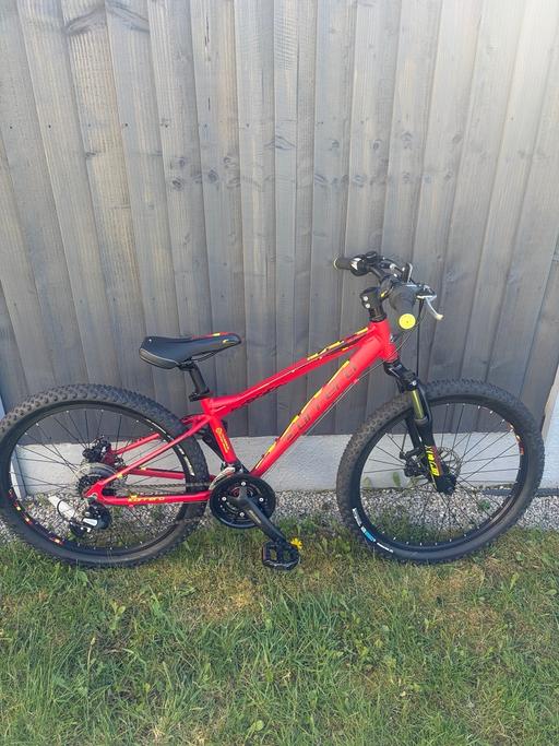 Buy & Sell Bootle Sefton - Photos for Carrera Jr mountain bike 24 inch wheel