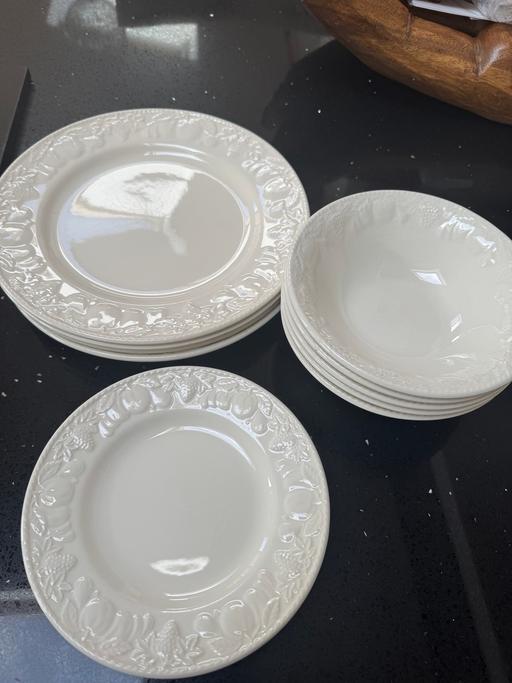 Buy & Sell Longlands South East London - Photos for Crockery set