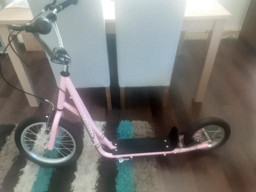 Buy & Sell Bolton-Upon-Dearne Barnsley - Photos for Girls scooter pink age approx 8yrs +