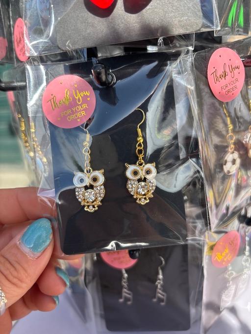 Buy & Sell Laindon Basildon - Photos for Owl gold tone dangle drop earrings
