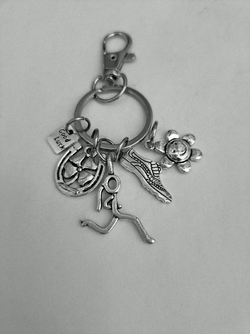 Buy & Sell Newtown Blaenau Gwent - Photos for Brand new women's running keychain keyring 