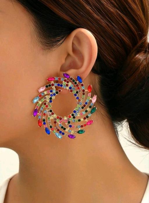 Buy & Sell Seven Kings East London - Photos for 1 pair multi coloured Ear rings