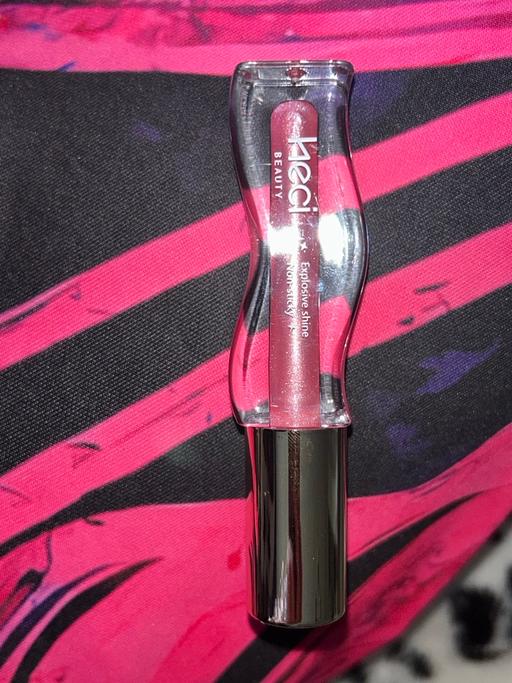  — heci beauty Explosive shine Non-sticky lip