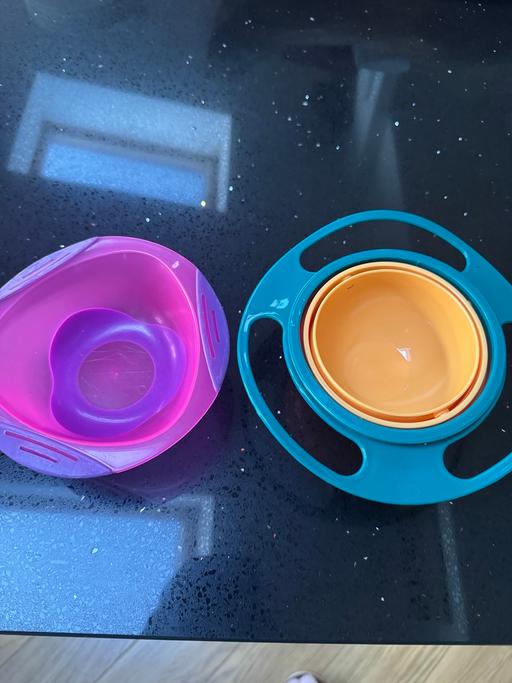 Buy & Sell New Eltham South East London - Photos for 2 baby bowls, 1 suction & 1 doesn’t tip out