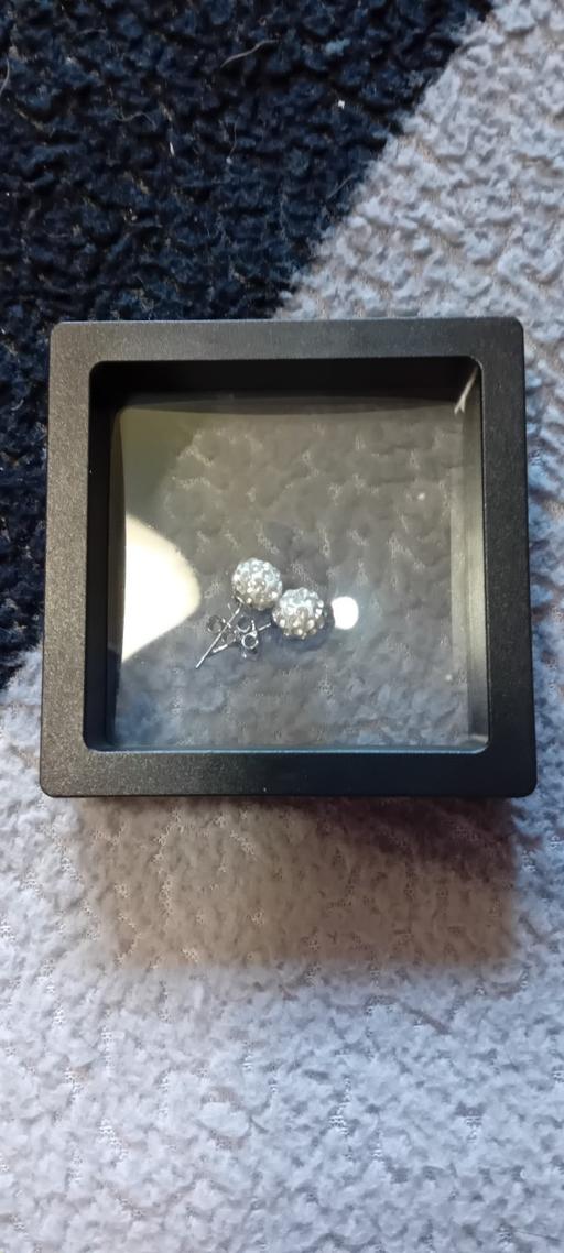 Buy & Sell Bilston Wolverhampton - Photos for brand new real sliver sparkly earrings