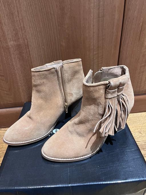 Buy & Sell Enfield North London - Photos for Camel ankle boots