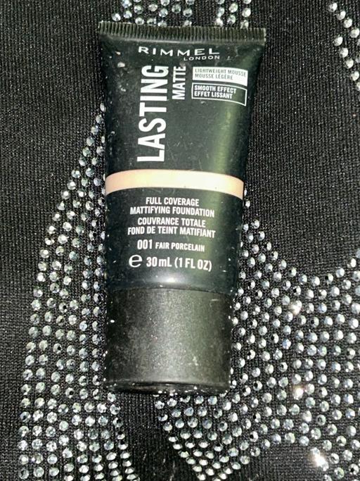  — Rimmel lasting matte mattifying foundation