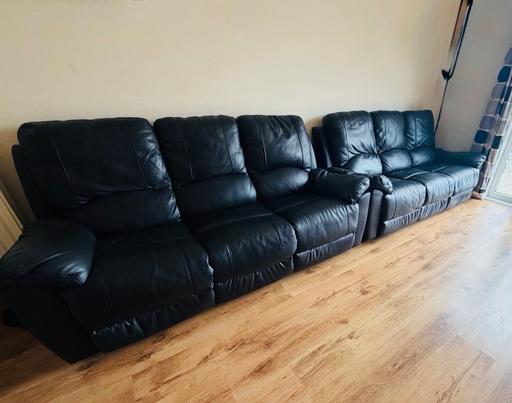 Buy & Sell Becontree East London - Photos for 3 Seater sofa set