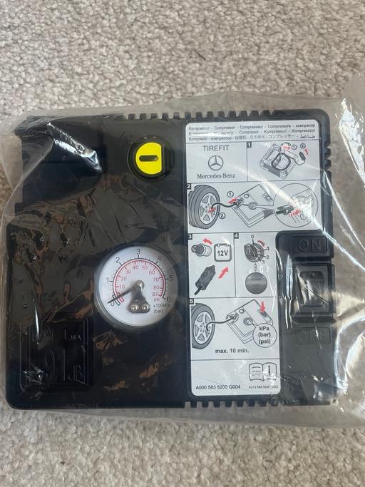 Vehicles Ynysddu Caerphilly - Wales - Photos for Mercedes-Benz mini inflator pump brand-new