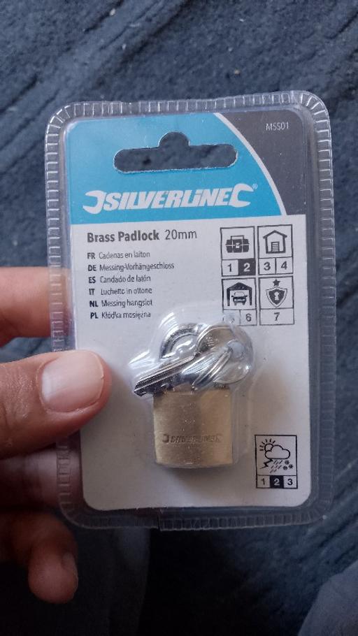 Buy & Sell Falconwood South East London - Photos for 20mm Brass Padlock