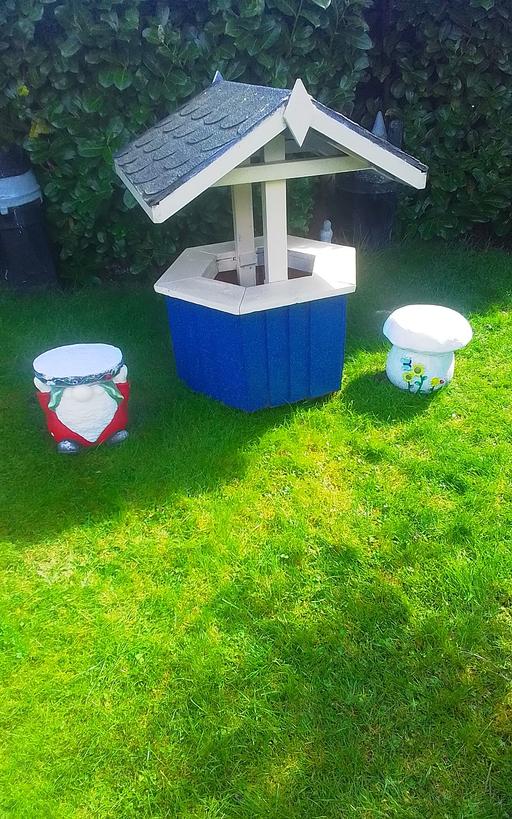 Buy & Sell Swinley Wigan - Photos for GARDEN WELL +ORNAMENTS