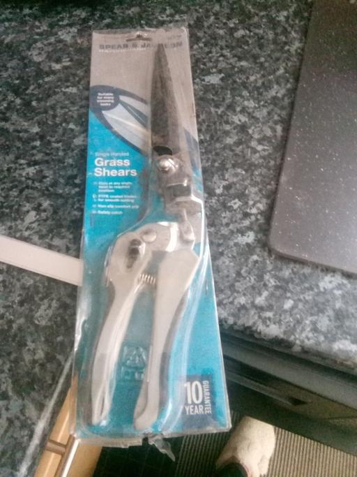 Buy & Sell Yew Tree Estate Sandwell - Photos for Single Handed Grass Shears.