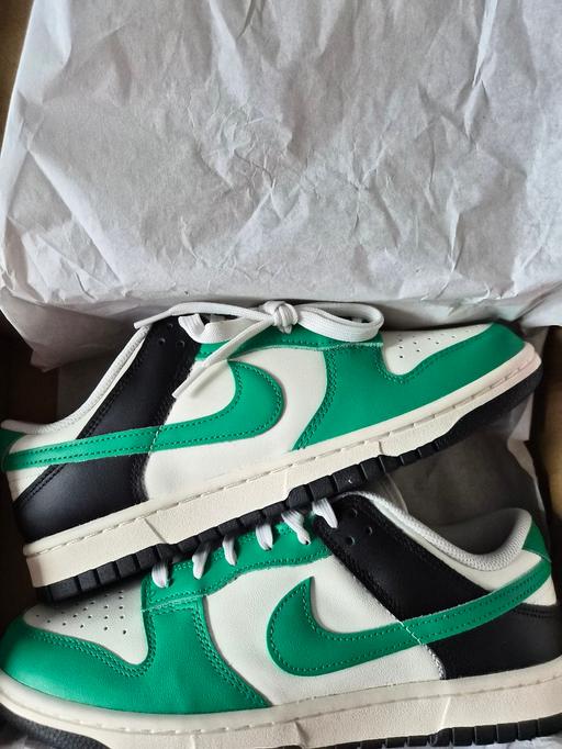 Buy & Sell Basingstoke Basingstoke and Deane - Photos for Woman's Nike Dunks Trainers