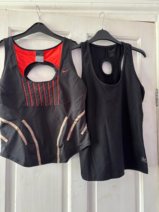 Buy & Sell Norbury South West London - Photos for 2 ladies sport tops