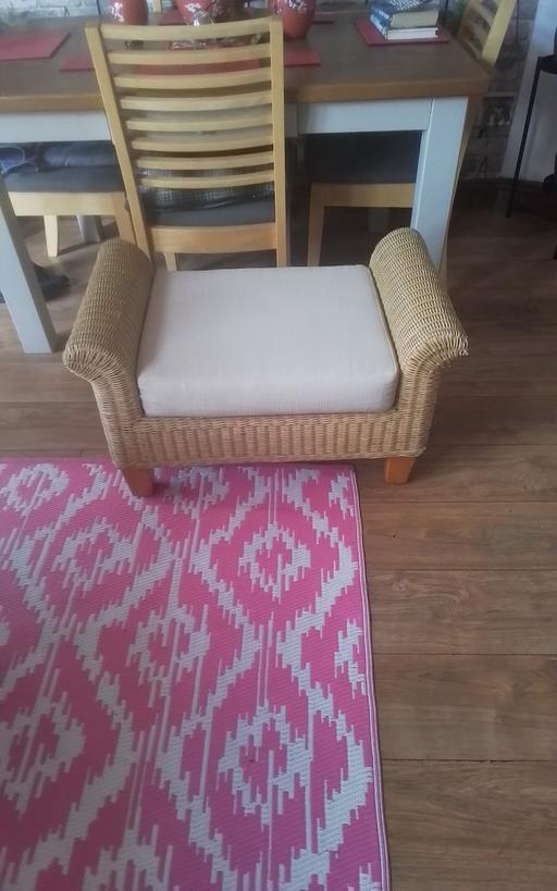 Buy & Sell Swinley Wigan - Photos for WICKER SEAT WITH CUSHION