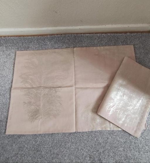 Buy & Sell Grafton Street Industrial Estate West Northamptonshire - Photos for New good quality pair of pillow cases