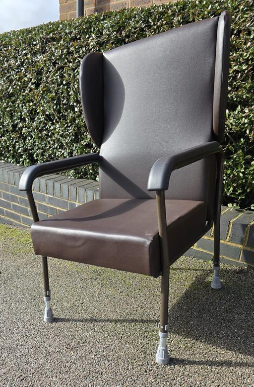 Buy & Sell Norton Canes Cannock Chase - Photos for Oakham Day Chair with wings