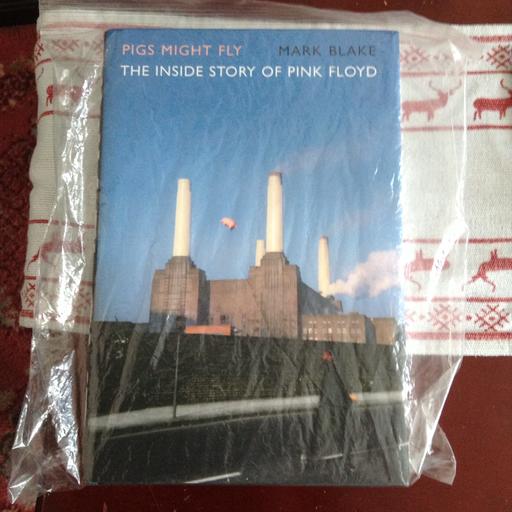 Buy & Sell Blackpool Lancashire - Photos for Pink Floyd hardback book vgc