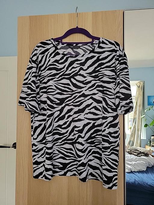 Buy & Sell Mytholmroyd Calderdale - Photos for 2 M&S Animal Print T-shirts Size 12