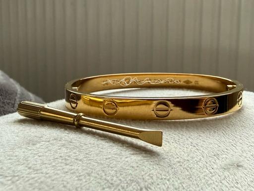 Buy & Sell Arnos Grove North London - Photos for 18k gold plated stainless steel bangle