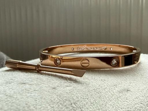 Buy & Sell Arnos Grove North London - Photos for Rose gold stainless steel zircon bangle