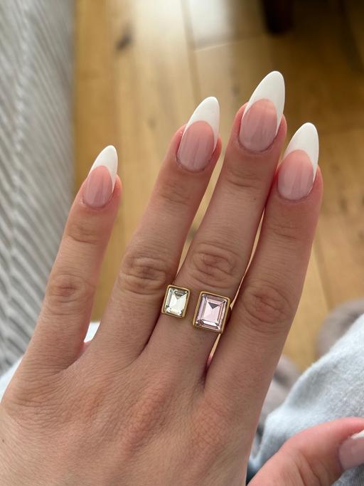 Buy & Sell Arnos Grove North London - Photos for 18k gold plated stainless steel zircon ring